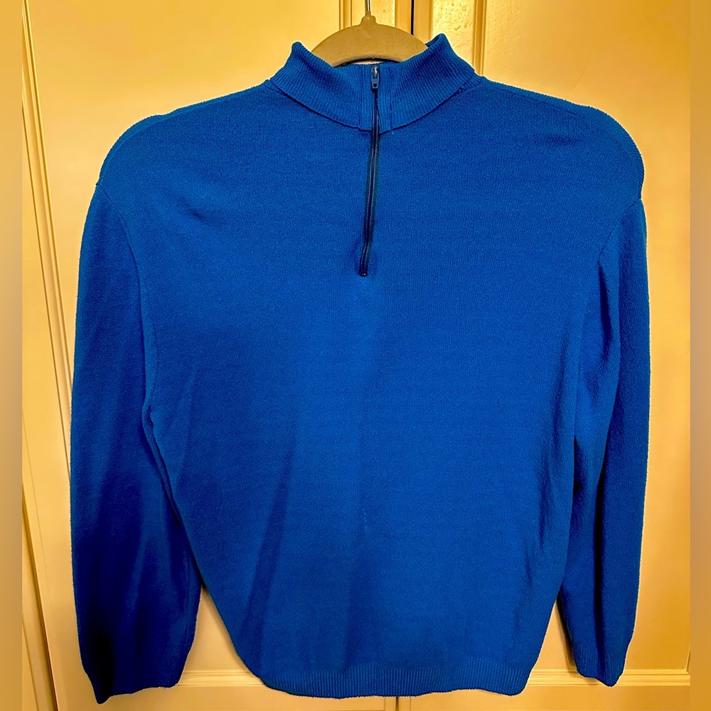 1970 Women’s vintage lightweight 1/4 zip pullover.